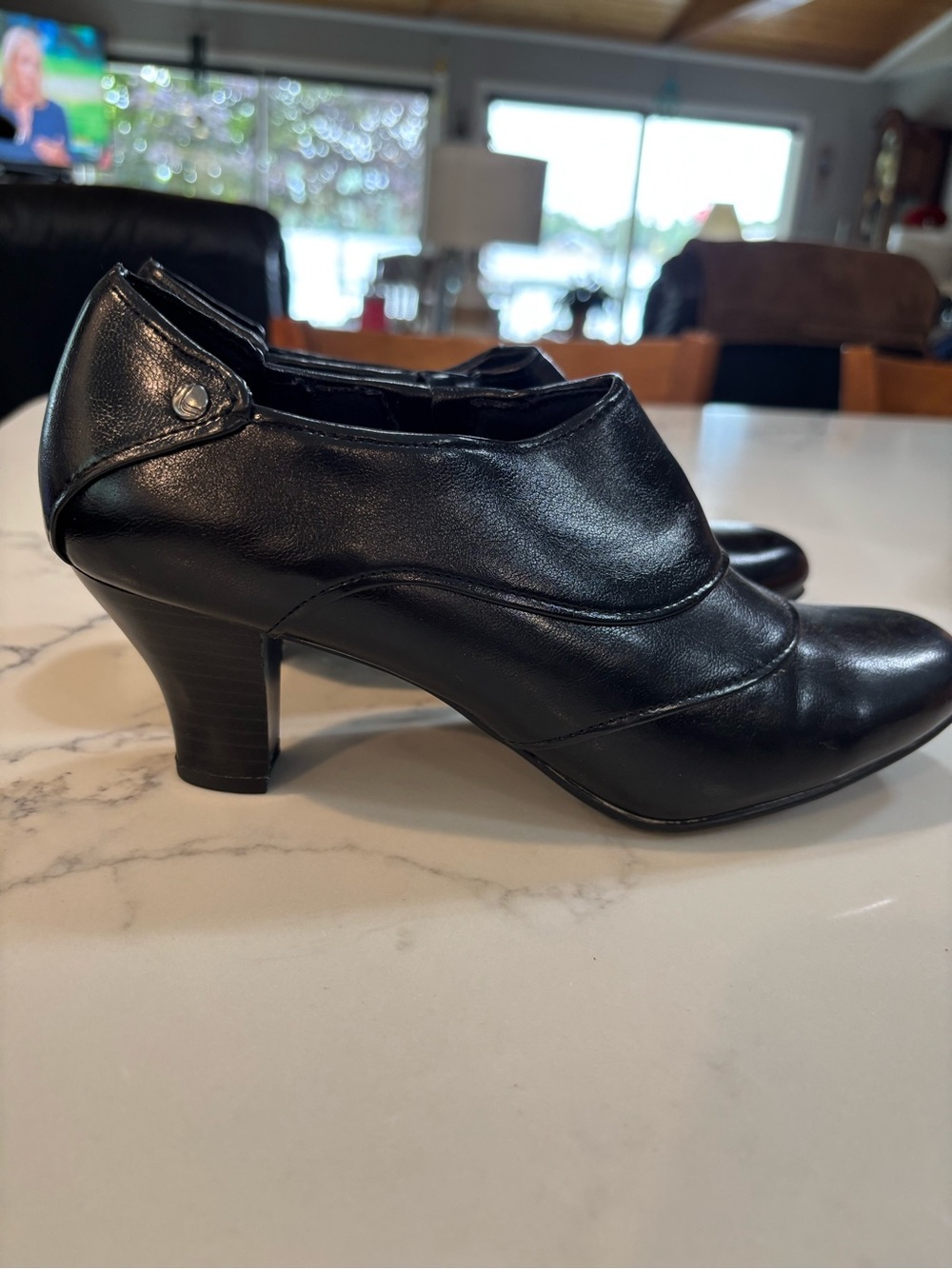 LifeStride Black Leather Heeled Ankle Boots